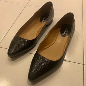 Size 10 Calvin Klein black snakeskin flats EUC